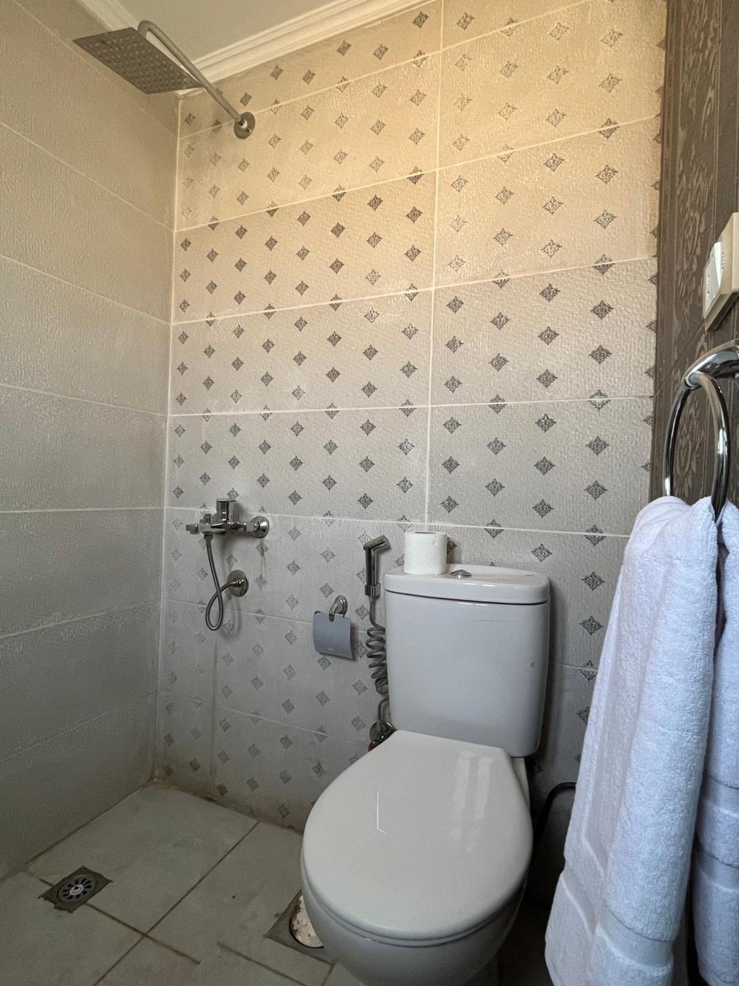Pyramids Pride Inn Kafrat al Jabal Екстер'єр фото